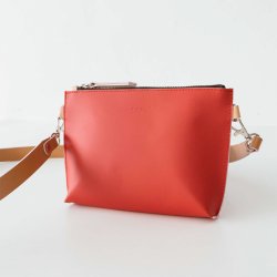 SKFK BOLSO EMY DE CUERO...