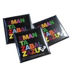 CHAPA CUADRADA NEGRA LOGO...