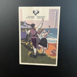 IMAN DE MADERA DANTZARIAK...