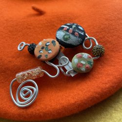 D BROCHE EUKENE URKAREGI