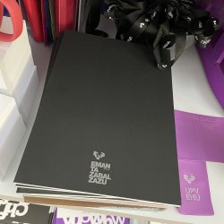 CUADERNO  VERTICAL NEGRO...